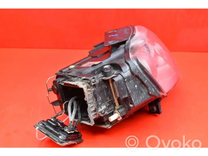 Volkswagen PASSAT B5.5 Lampa przednia 3C0941752G