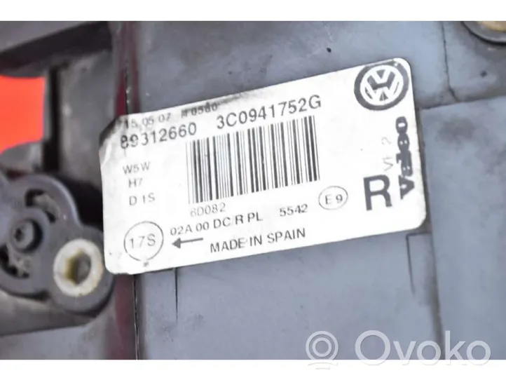 Volkswagen PASSAT B5.5 Lampa przednia 3C0941752G