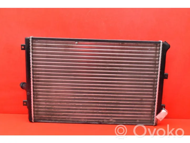 Volkswagen Golf IV Radiateur de refroidissement AC221021