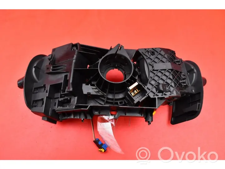 Renault Modus Muut kytkimet/nupit/vaihtimet 8200245438