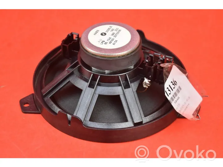 BMW 3 E36 Subwoofer-bassokaiutin 8368233