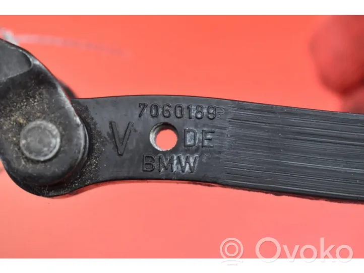 BMW X3 E83 Cerniera finecorsa della portiera anteriore 7060189