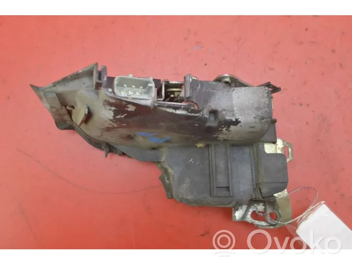 BMW 5 E39 Serrure de porte avant 8352165