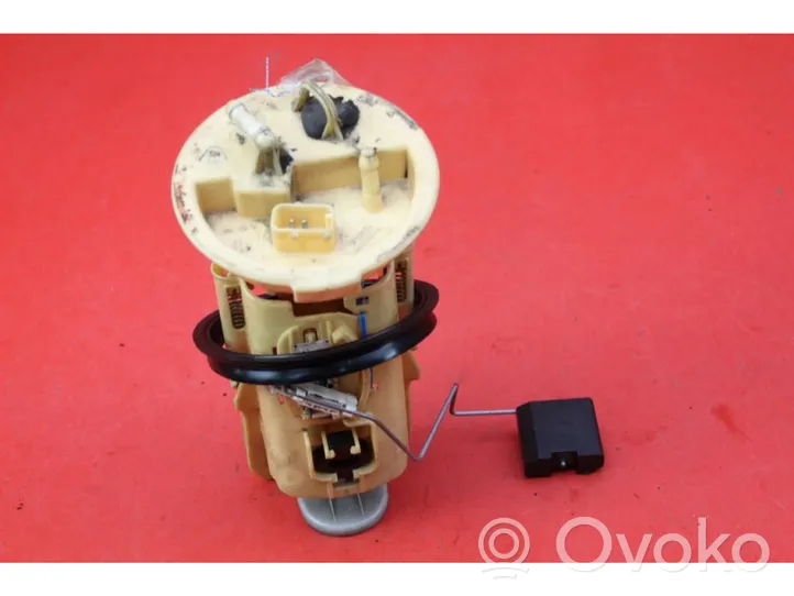 BMW X3 E83 In-tank fuel pump 6750582