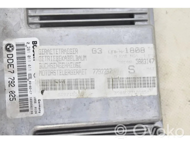 BMW X3 E83 Centralina/modulo motore ECU 0281011411