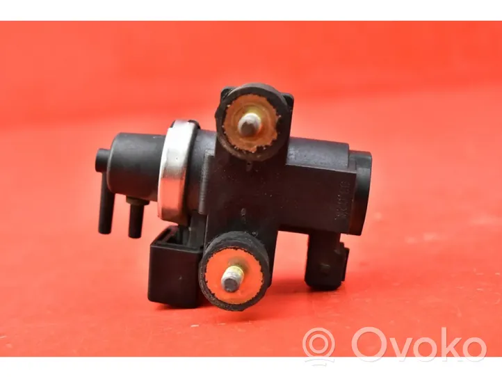 BMW X3 E83 Vacuum valve 2247906