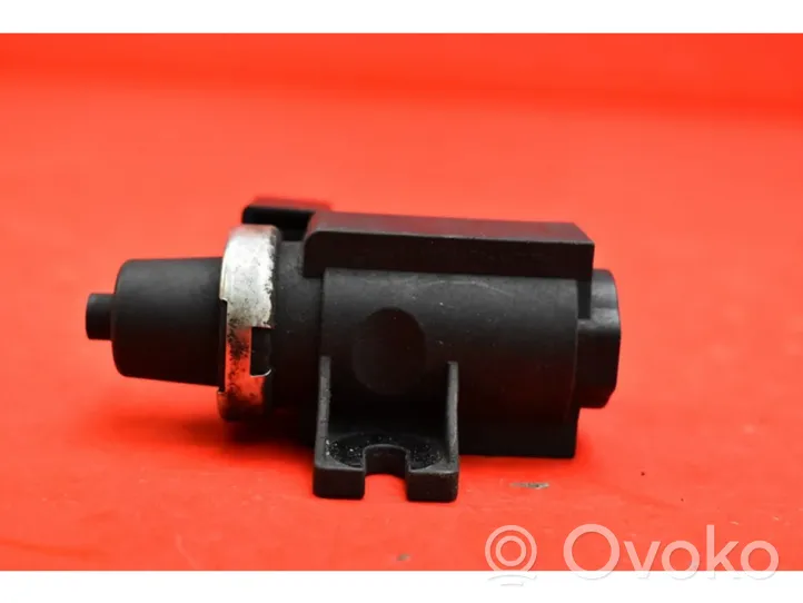 BMW X3 E83 Vacuum valve 