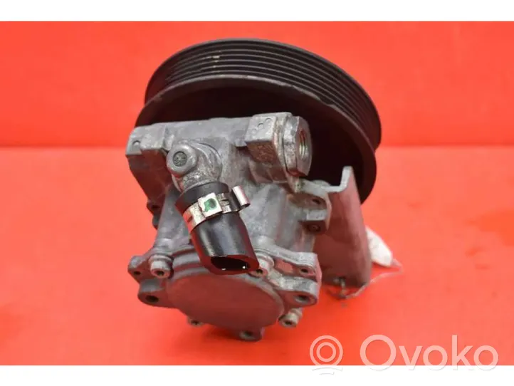 BMW 3 E46 Power steering pump 6756582