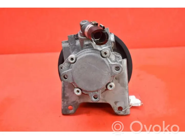 BMW 3 E46 Power steering pump 6756582