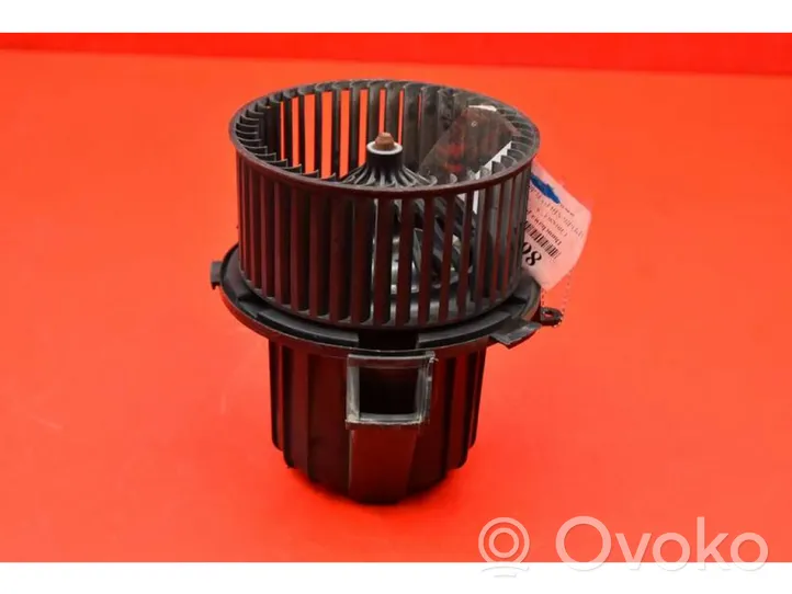 Citroen C5 Ventola riscaldamento/ventilatore abitacolo L5771000