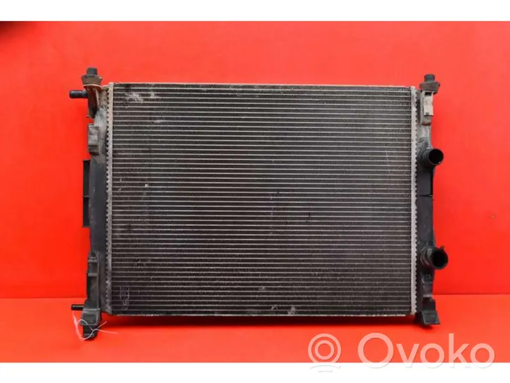 Renault Megane II Coolant radiator 8200117609