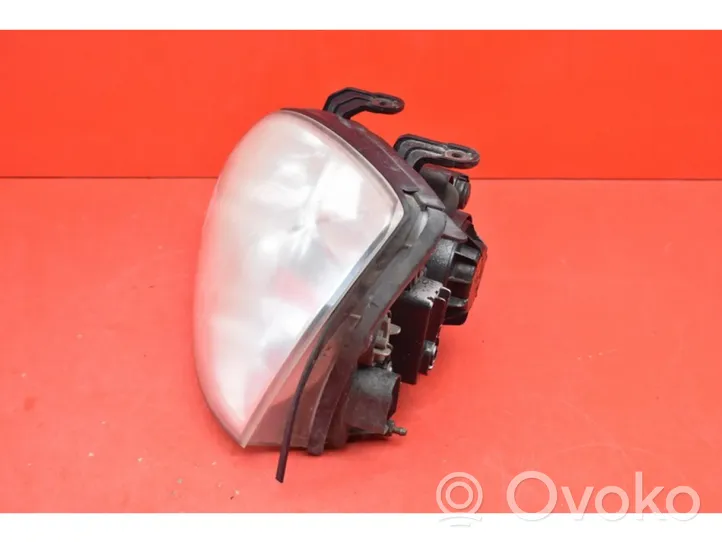 KIA Carens I Lampa przednia 0K2FA51020L