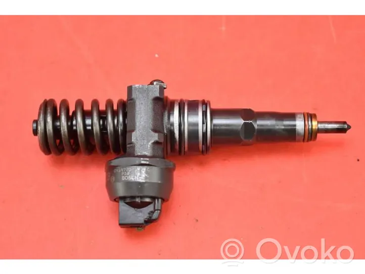 Volkswagen PASSAT B5.5 Fuel injector 038130073AR