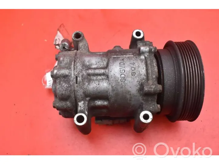 Renault Clio III Klimakompressor Pumpe 8200819568