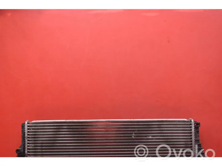 Volvo V70 Radiateur de refroidissement T82527A