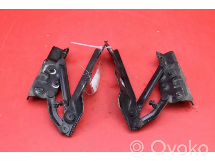 Opel Astra H Charnière, capot moteur 13270787