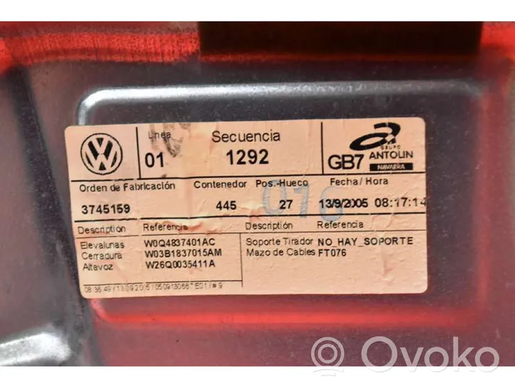 Volkswagen Polo IV 9N3 Elektryczny podnośnik szyby drzwi przednich 6Q4837755