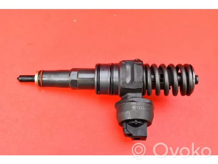 Volkswagen Polo IV 9N3 Injecteur de carburant 038130073BN