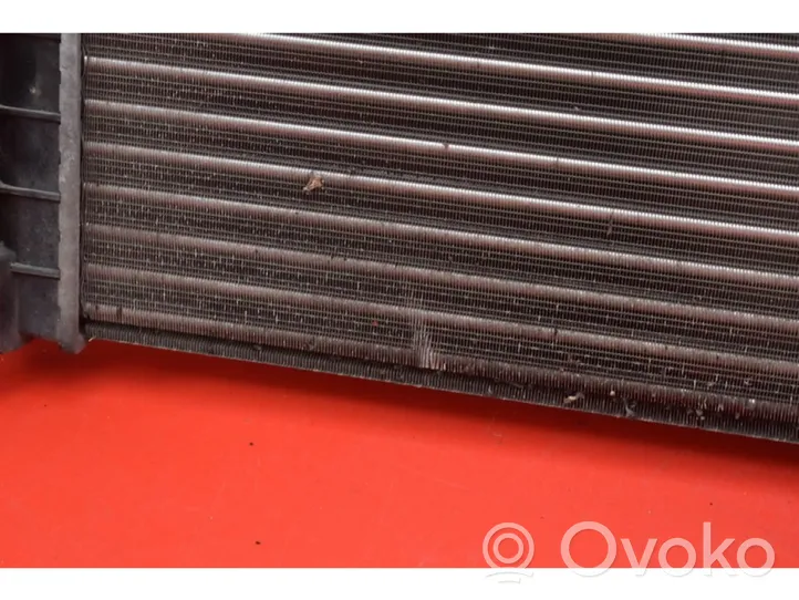 Renault Megane III Radiateur de refroidissement 637647