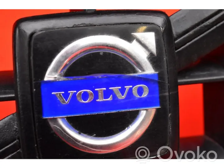 Volvo S60 Atrapa chłodnicy / Grill 08693331
