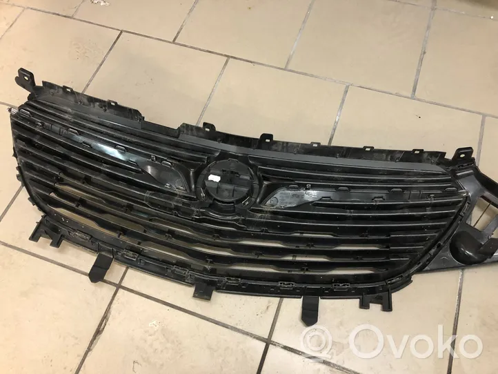 Opel Grandland X Etupuskurin ylempi jäähdytinsäleikkö YP00023977