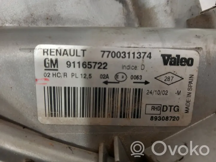Renault Trafic II (X83) Phare frontale 7700311374