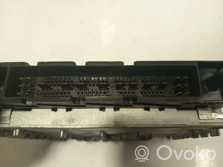Volvo S60 Sterownik / Moduł ECU 08677708A