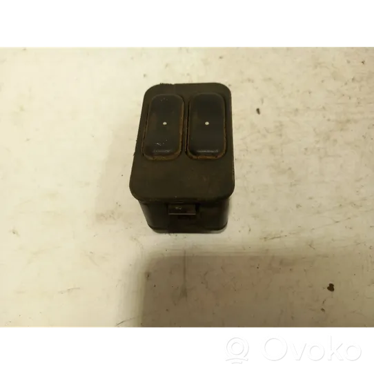 Opel Corsa C Electric window control switch 24409205