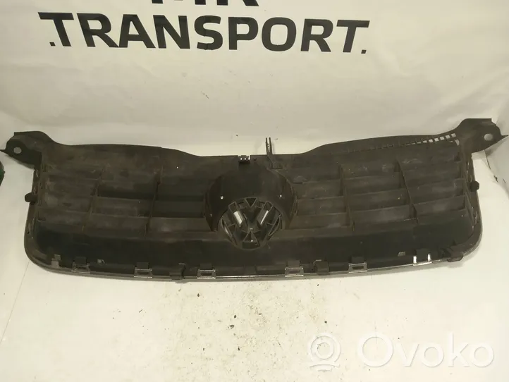 Volkswagen PASSAT B5.5 Grille calandre supérieure de pare-chocs avant 3B0853651h