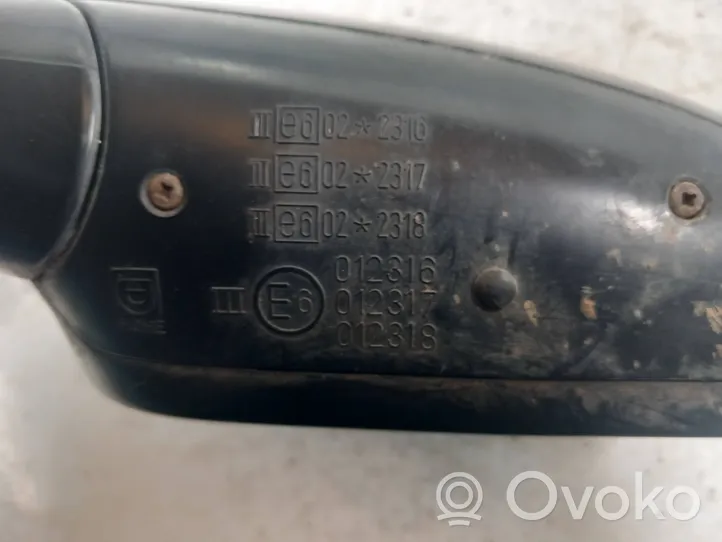 Audi A4 S4 B5 8D Elektryczne lusterko boczne drzwi przednich E6012316