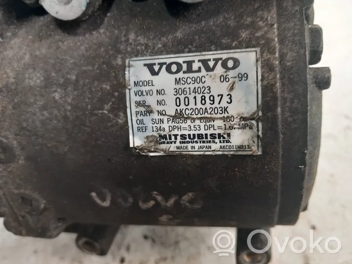 Volvo S40, V40 Ilmastointilaitteen kompressorin pumppu (A/C) 30614023