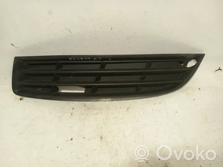 Volkswagen PASSAT B6 Rejilla inferior del parachoques delantero 3c0853665