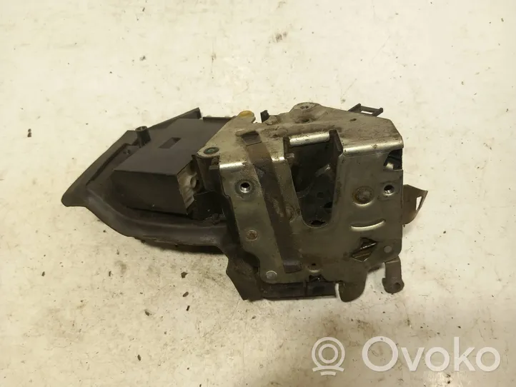 BMW 5 E39 Serrure de porte arrière 40620751