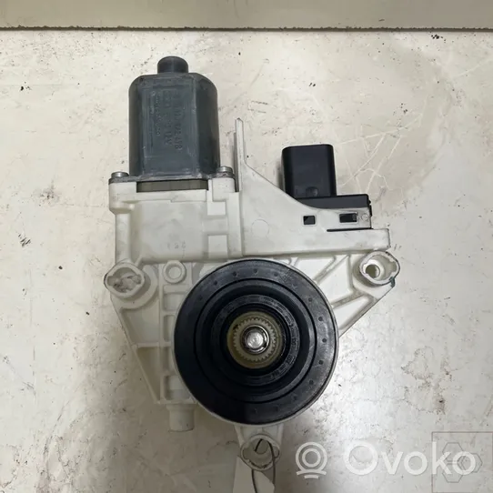 Fiat Freemont Moteur de lève-vitre de porte avant K04589151AA