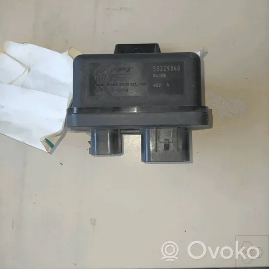 Opel Combo D Przekaźnik / Modul układu ogrzewania wstępnego 95510812