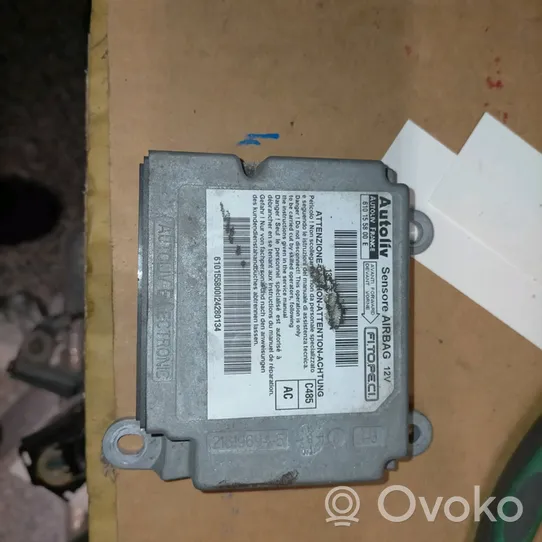 Fiat Qubo Sterownik / Moduł Airbag 1383821080