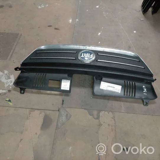 Fiat Idea Atrapa chłodnicy / Grill 735365526