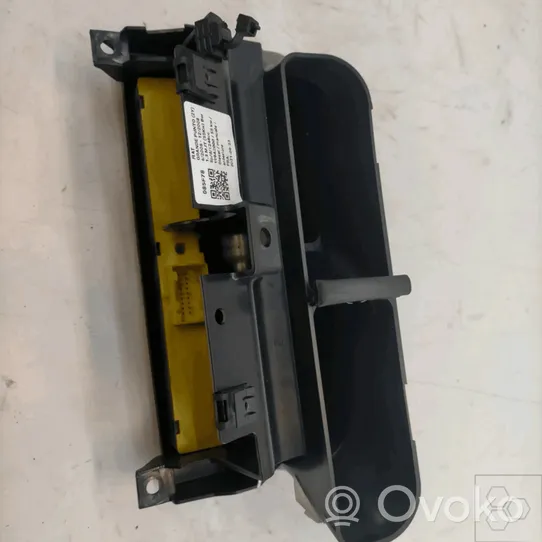 Fiat Grande Punto Boczna kratka nawiewu deski rozdzielczej 735416288