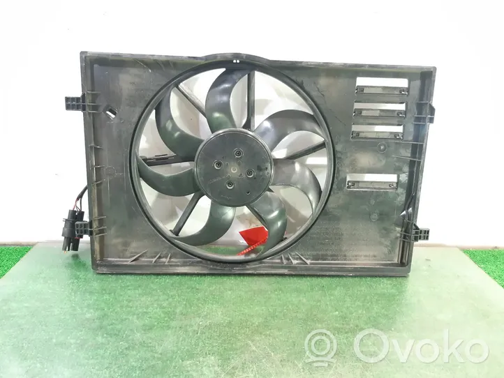 Volkswagen Passat Alltrack Ventilatore di raffreddamento elettrico del radiatore 5Q0121203AD