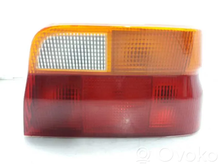 Ford Orion Rear/tail lights 1052403
