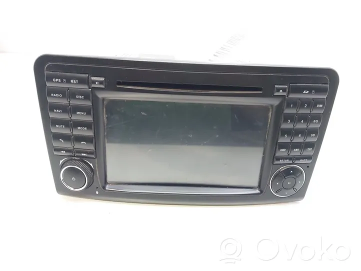 Mercedes-Benz ML W164 Écran / affichage / petit écran BENML7001