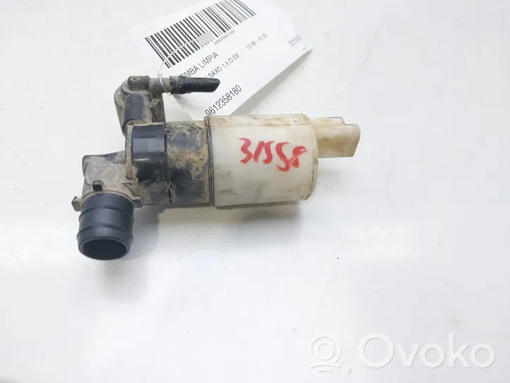 Citroen Saxo Pompa spryskiwacza szyby przedniej / czołowej 9612358180