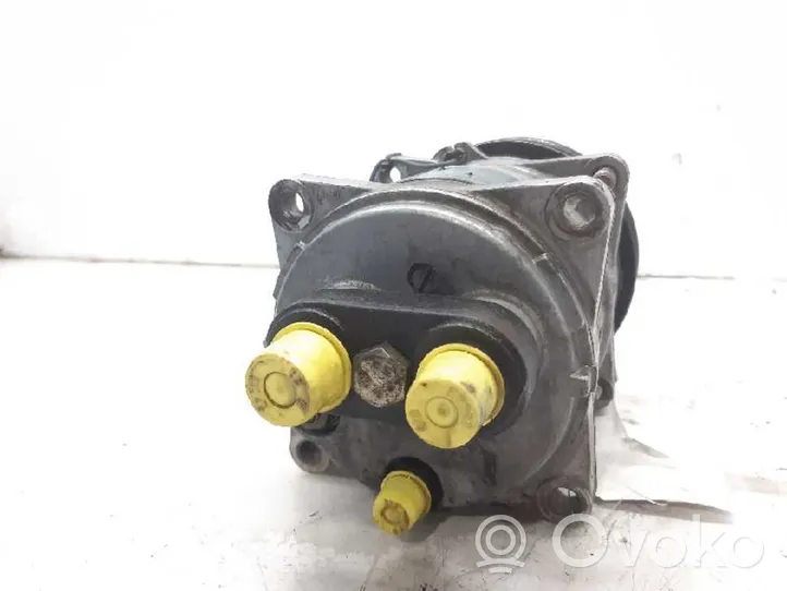 Iveco Daily 3rd gen Ilmastointilaitteen kompressorin pumppu (A/C) 5006308470