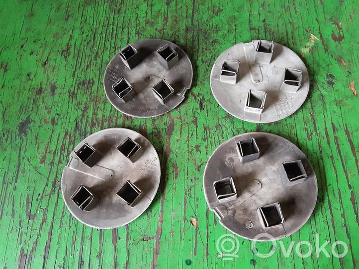 Volkswagen Golf III R14 wheel hub/cap/trim 