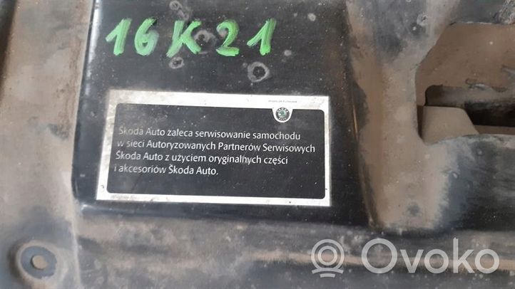 Skoda Fabia Mk1 (6Y) Apdaila variklio dangčio spynos 