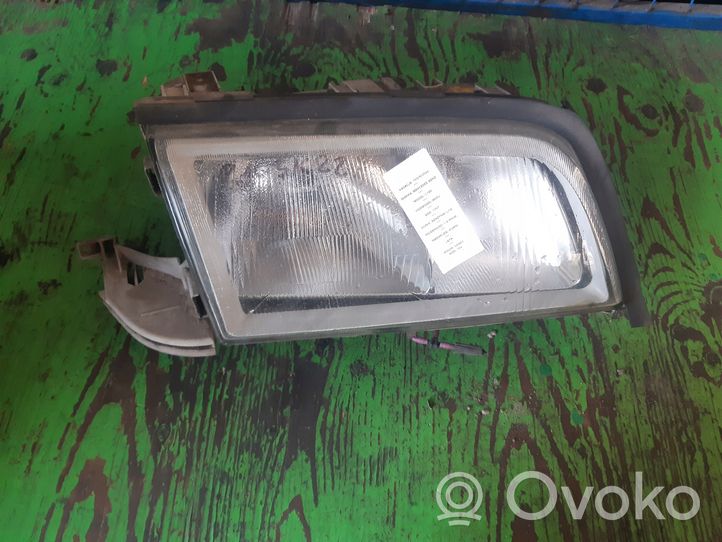 Mercedes-Benz C W202 Phare frontale 0301082204