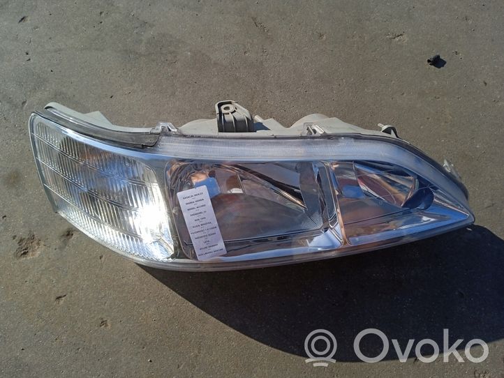 Honda Accord Phare frontale 