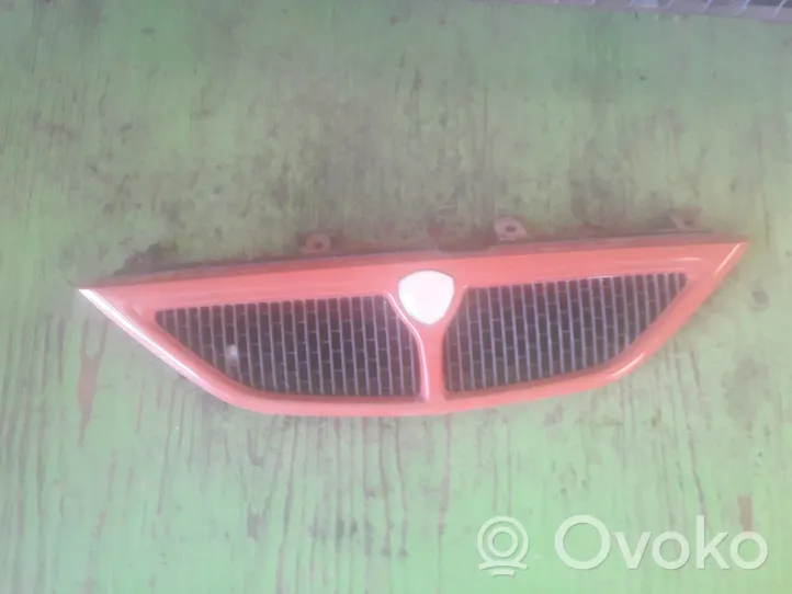 Lancia Y10 Grille de calandre avant 