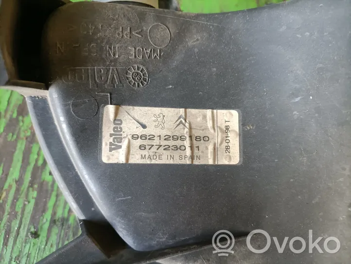 Citroen Berlingo Lampa przednia 9621299180