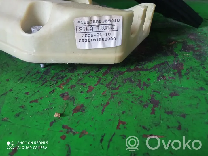 Mercedes-Benz A W169 Selector/cambiador de marcha en la caja de cambios A1693600309